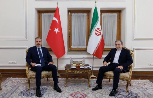 Hakan Fidan Abbas Arakçi ilə görüşüb