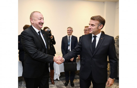 Prezident İlham Əliyev Kopenhagendə Emmanuel Makronla görüşüb - YENİLƏNİB 