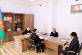 Baş prokuror Səbail rayonunda vətəndaşları qəbul edib