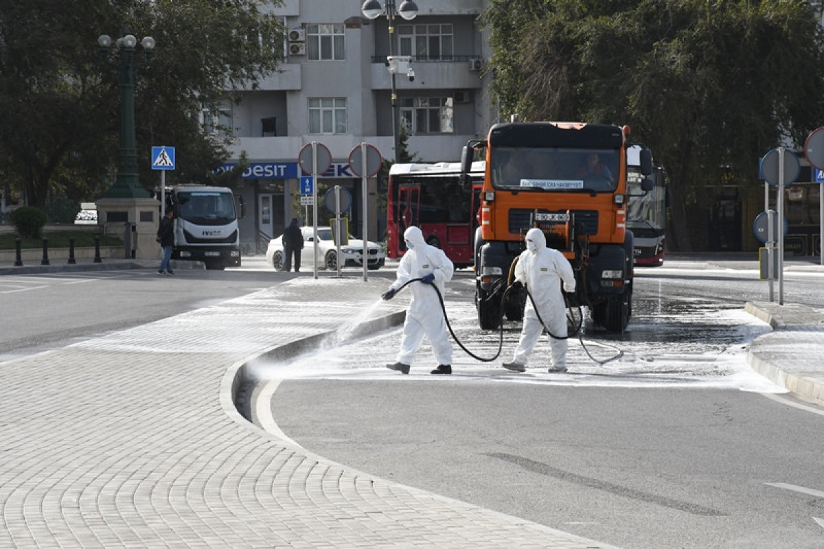 Bu gün Bakının 555 küçəsi yuyulub - YENİLƏNİB 