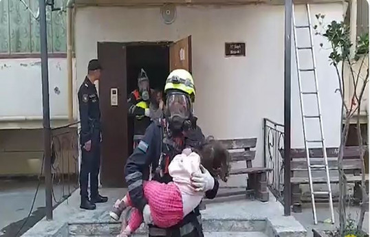 Xırdalanda “AAAF park” yaşayış kompleksində yanğın baş verib, 15 nəfər təxliyə olunub - VİDEO 