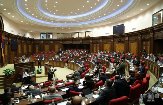 Ermənistan parlamenti Paşinyana etimadsızlıq barədə bəyanat layihəsini rədd edib