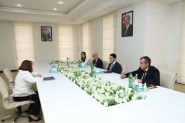 Firudin Qurbanov Qubada təhsil müəssisələrində olub