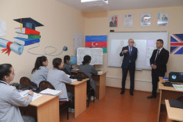 Firudin Qurbanov Qubada təhsil müəssisələrində olub