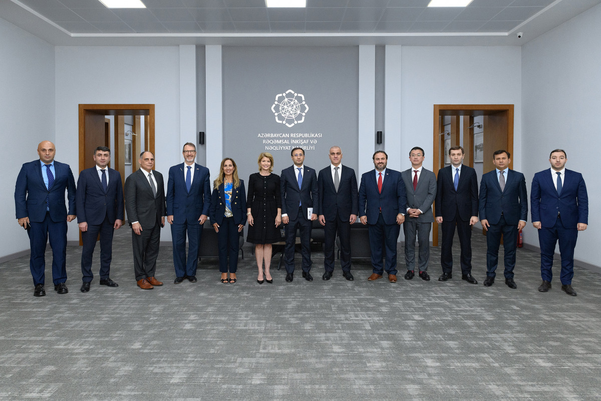 RİNN-də “Caspian Policy Center”in nümayəndələri ilə görüş keçirilib