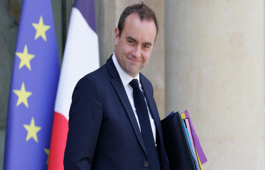 Lekornyu onun varisinin iki gün ərzində təyin ediləcəyini gözləyir