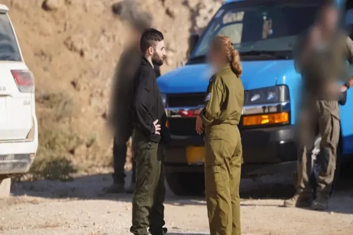 Azad edilən israilli girovlar ailələri ilə görüşüb - FOTO 