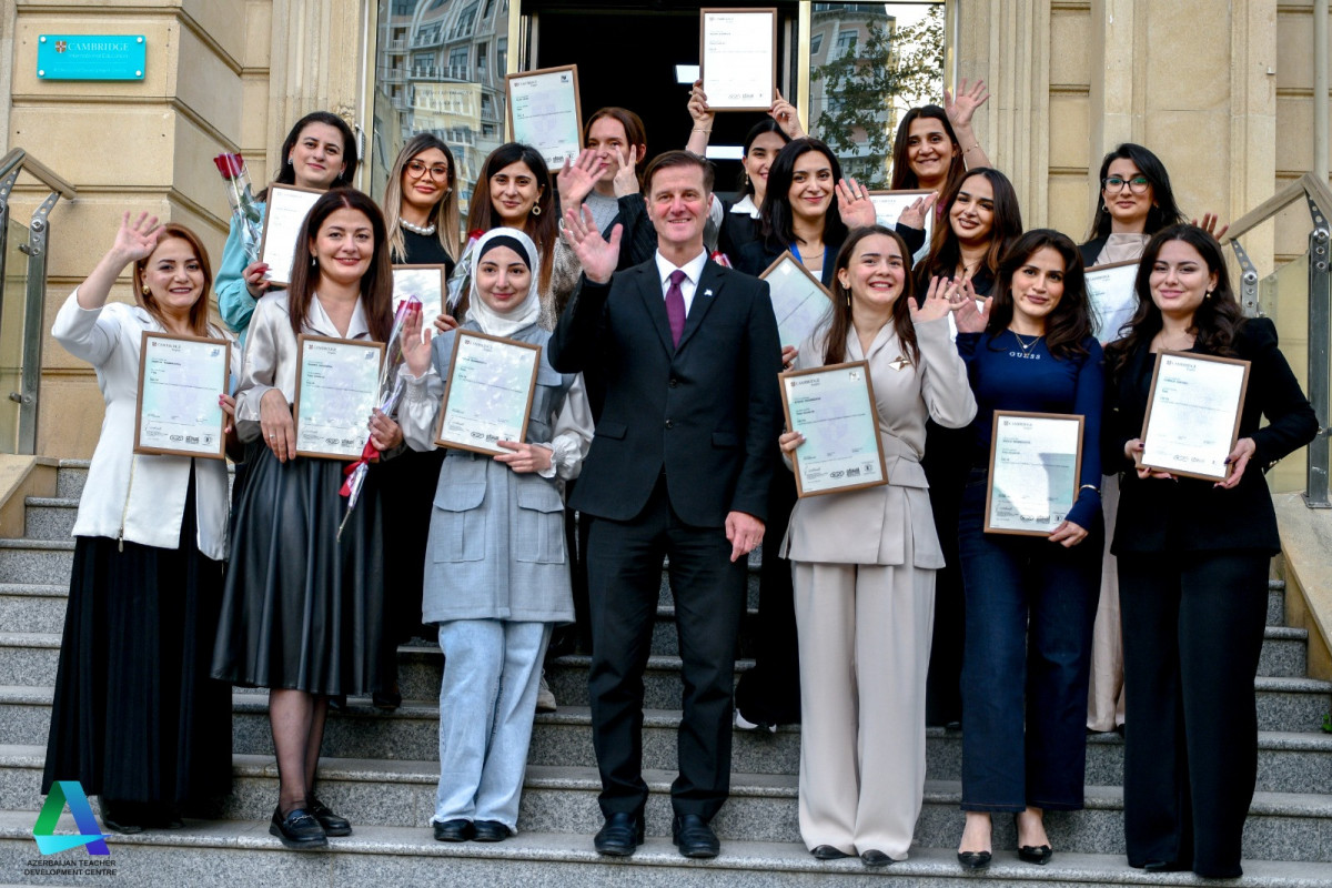 Cambridge CELTA kursunu uğurla bitirənlərə beynəlxalq sertifikatlar təqdim olunub - FOTO 