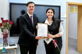Cambridge CELTA kursunu uğurla bitirənlərə beynəlxalq sertifikatlar təqdim olunub - FOTO 