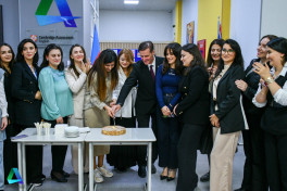 Cambridge CELTA kursunu uğurla bitirənlərə beynəlxalq sertifikatlar təqdim olunub - FOTO 
