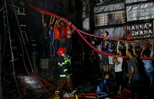 Banqladeşdə fabrikdə yanğın olub, 9 nəfər ölüb