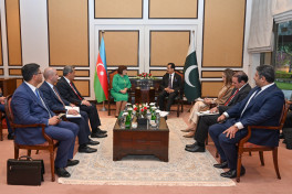 Sahibə Qafarova Pakistan Senatının sədri ilə görüşüb