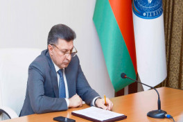 ATU rektoru Prezident təqaüdçüləri ilə görüşüb