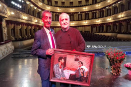“Ad günü” filminin gürcü qəhrəmanı “Sənətkar” medalı ilə təltif edilib - FOTO 