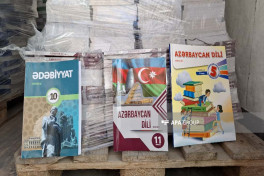 Gürcüstana Azərbaycan dilində dərsliklər göndərilib - FOTO 