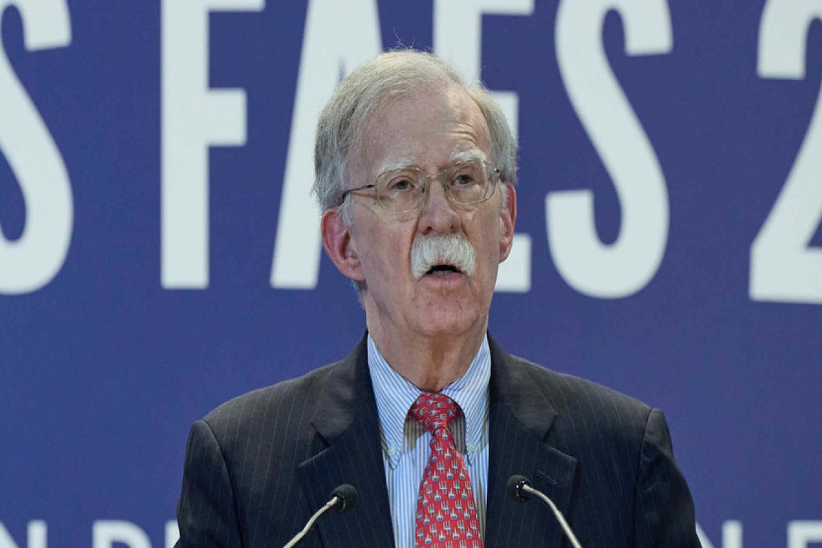 Con Bolton gizli məlumatların qanunsuz paylaşılmasında ittiham olunur
