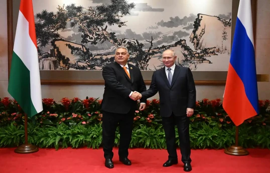 Viktor Orban, Vladimir Putin