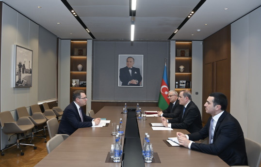 Ceyhun Bayramov İƏT-in Əmək Mərkəzinin baş direktoru ilə görüşüb