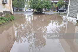 Lənkəranda sel suları həyətyanı sahələrə dolub