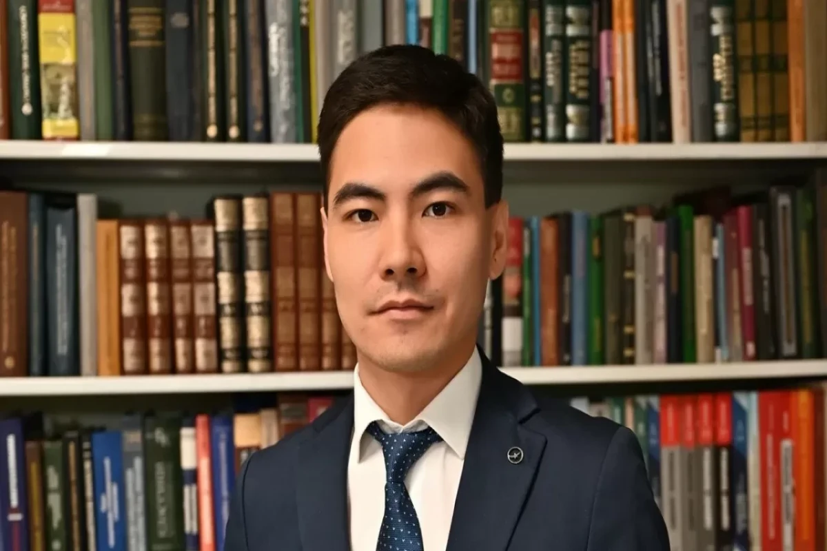Aydar Kenjebekoviç Kurmaşev, Qazaxıstan Respublikası Prezidenti yanında Strateji Tədqiqatlar İnstitutunun Asiya Tədqiqatları şöbəsinin müdiri