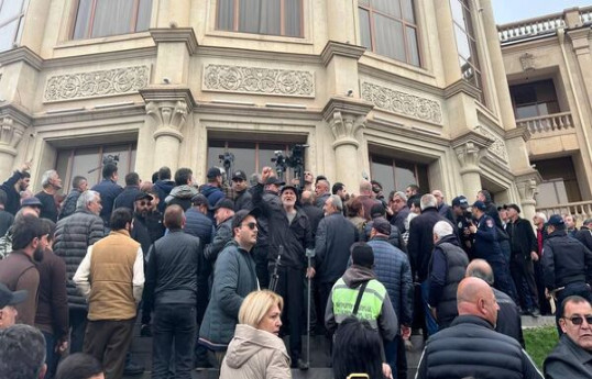 Gümrüdəki etiraz aksiyasında 33 nəfər saxlanılıb
