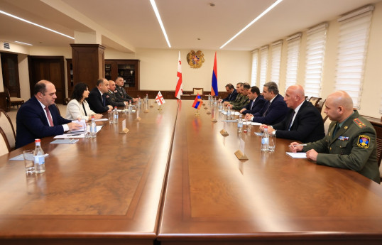 Gürcüstan və Ermənistan müdafiə nazirləri regional təhlükəsizliyi müzakirə edib