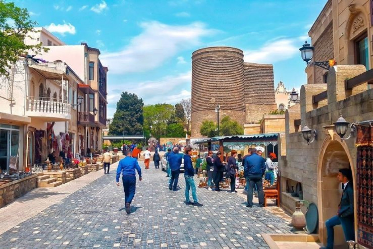 Azərbaycandan xaricə turist axını 3%-ə yaxın azalıb