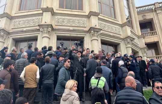Gümrüdə etiraz aksiyasında iştiraka görə 37 nəfər saxlanılıb