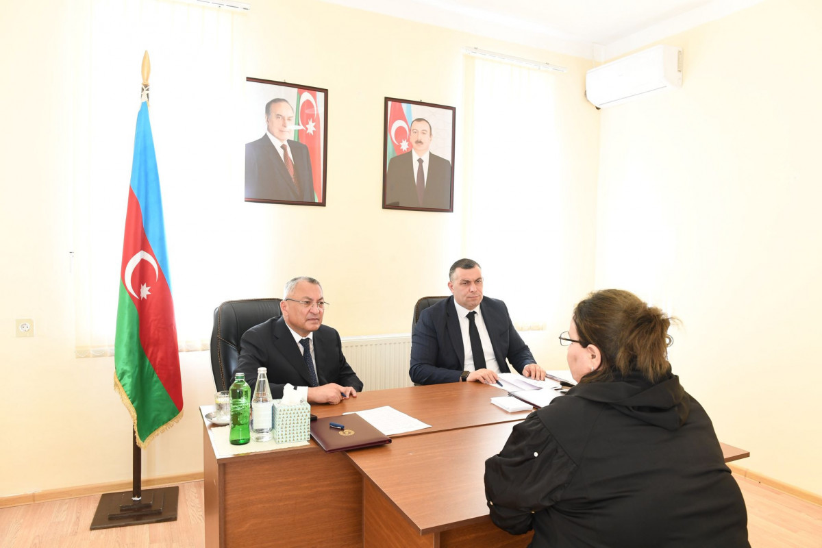 Kürdəmirdə keçmiş məcburi köçkünlərin müraciətləri dinlənilib