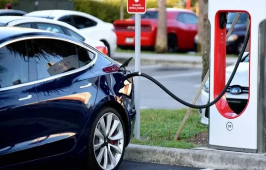 Gələn ildən elektrik və hibrid mühərrikli avtomobillərin qiyməti necə dəyişəcək?  - ARAŞDIRMA 