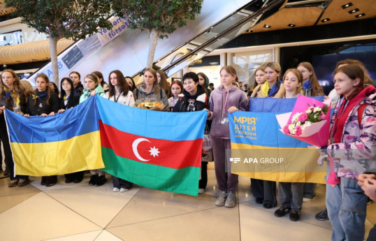 Ukraynadan daha 30 uşaq reabilitasiya üçün Azərbaycana gətirilib - FOTO 