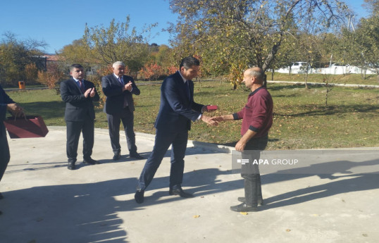 Növbəti köç karvanı Xocalının Badara kəndinə çatıb, açarlar təqdim edilib - FOTO  - VİDEO 