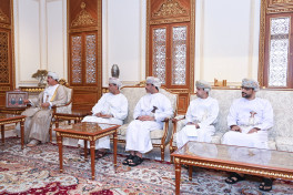 Ceyhun Bayramov Oman Sultan Ofisinin naziri ilə Yaxın Şərqi müzakirə edib