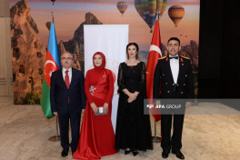 Bakıda Türkiyə Cümhuriyyətinin yaranmasının 102-ci ildönümünə həsr olunmuş təntənəli mərasim keçirilir - FOTO 