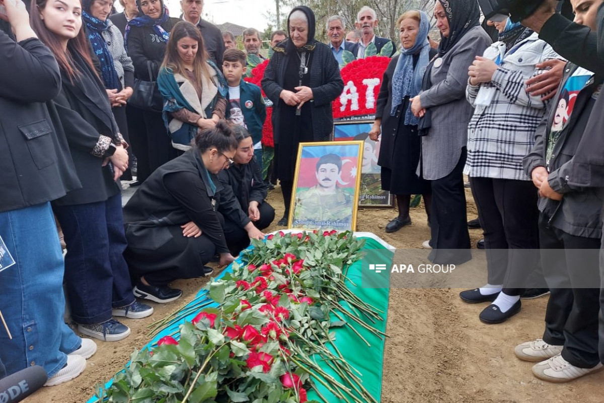 Birinci Qarabağ müharibəsində itkin düşən Cəmil Rəhimovun nəşinin qalıqları Şirvanda dəfn edilib - FOTO 
