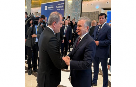 Ceyhun Bayramov Səmərqənddə Şövkət Mirziyoyevlə görüşüb