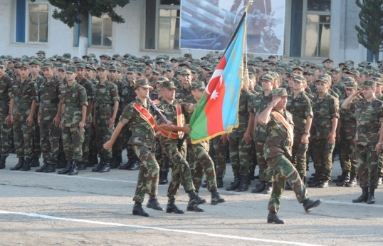 Hərbi və xüsusi rütbəli şəxslərin təqvimi xidmət müddətinə hansı dövrlərin aid edildiyi müəyyənləşib
