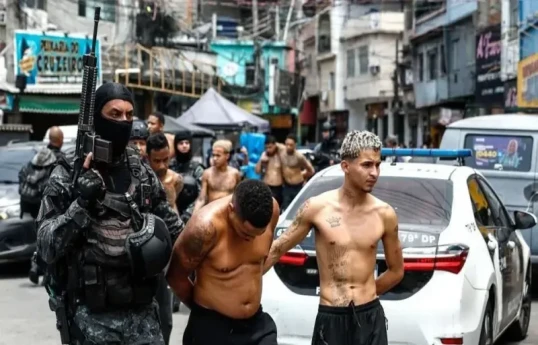 Braziliyada narkotik şəbəkəsinə qarşı əməliyyatda azı 132 nəfər ölüb