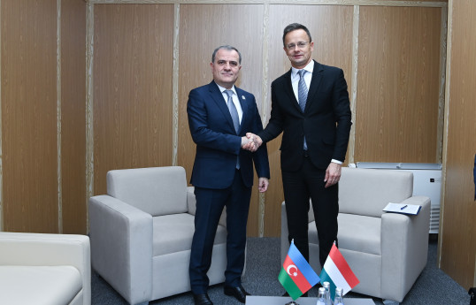 Ceyhun Bayramov, Peter Siyarto