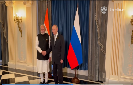 Putin və Modi Çində görüşüb