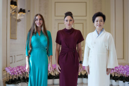 Mehriban Əliyeva Çində dövlət və hökumət başçılarının xanımları ilə birlikdə gəmi gəzintisində iştirak edib - FOTO 