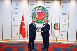 Kamran Əliyev Türkiyədə səfərdə olub