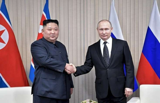 Putin və Kim Çen In arasında görüş keçirirlir - VİDEO 