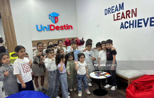“UniDestin” Təhsil Mərkəzi müxtəlif istiqamətlər üzrə zəngin tədris proqramları təqdim edir