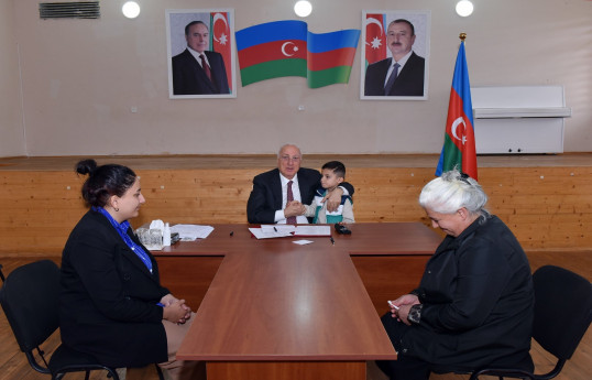 Zakir Fərəcov şəhər sakinləri ilə növbəti səyyar görüş keçirib