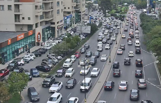 Bakıda sıxlıq olan yollar - SİYAHI 