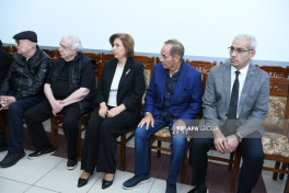 Xalq artisti Hacı Murad Yagizarov II Fəxri xiyabanda dəfn edilib - FOTO  - YENİLƏNİB-1 