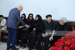 Xalq artisti Hacı Murad Yagizarov II Fəxri xiyabanda dəfn edilib - FOTO  - YENİLƏNİB-1 