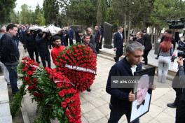 Xalq artisti Hacı Murad Yagizarov II Fəxri xiyabanda dəfn edilib - FOTO  - YENİLƏNİB-1 