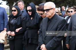 Xalq artisti Hacı Murad Yagizarov II Fəxri xiyabanda dəfn edilib - FOTO  - YENİLƏNİB-1 